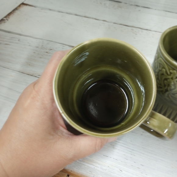 Vintage Embossed Mid Century Modern MCM Ceramic Glazed Stacking Mugs Japan Green - Picture 3 of 7